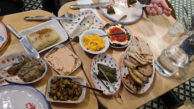 Mezme Meze, Restoran